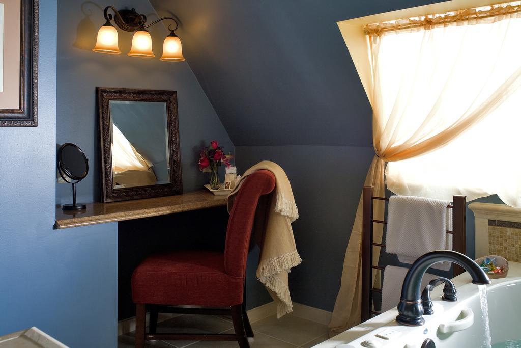 Kalamazoo House Bed & Breakfast Room photo